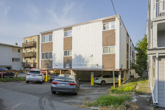 1722 11th St SW in Calgary, AB - Building Photo - Building Photo