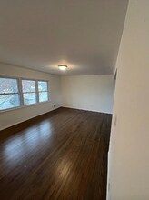 331 Colonial Dr in Toms River, NJ - Building Photo - Building Photo