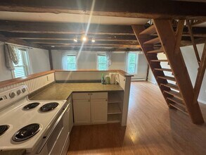 10 Portland St in South Berwick, ME - Building Photo - Building Photo