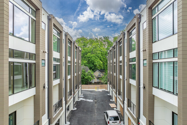 Freedom Townhomes in Atlanta, GA - Building Photo - Building Photo