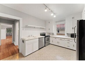 1501 Summit Ave in St. Paul, MN - Building Photo - Building Photo