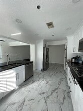 365 NW 4th Ct in Deerfield Beach, FL - Building Photo - Building Photo