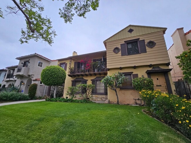 property at 363-363 N Mansfield Ave