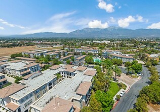 Verano at Rancho Cucamonga Town Square in Rancho Cucamonga, CA - Foto de edificio - Building Photo