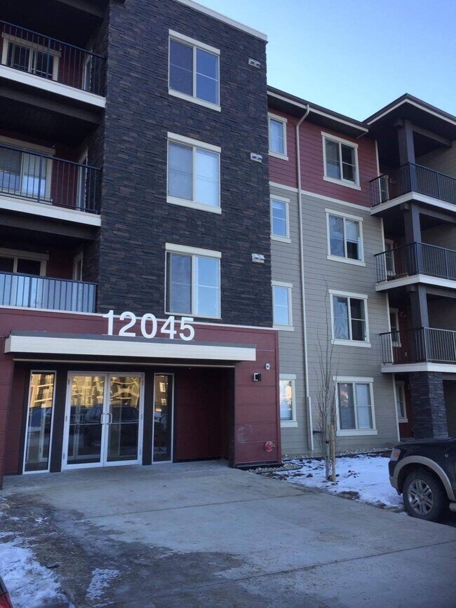 12045 22 Av SW in Edmonton, AB - Building Photo - Building Photo