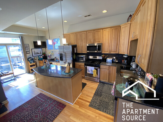 1707 W Melrose St, Unit 2