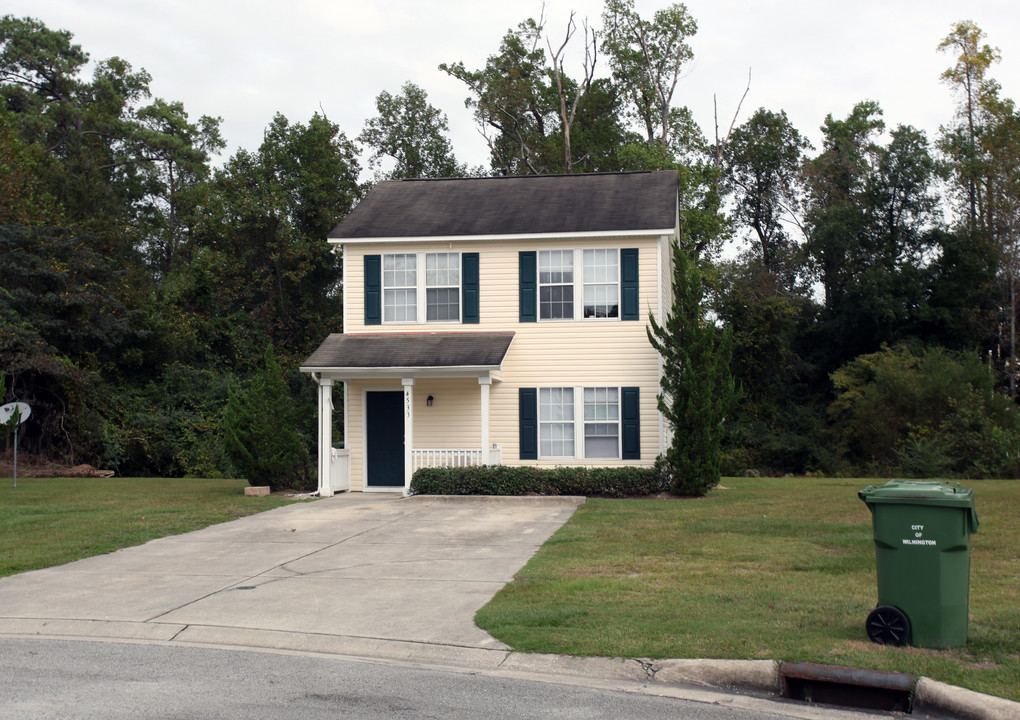 4505-4537 Yester Oak Dr in Wilmington, NC - Building Photo