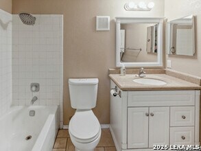 11610 Vance Jackson Rd in San Antonio, TX - Foto de edificio - Building Photo