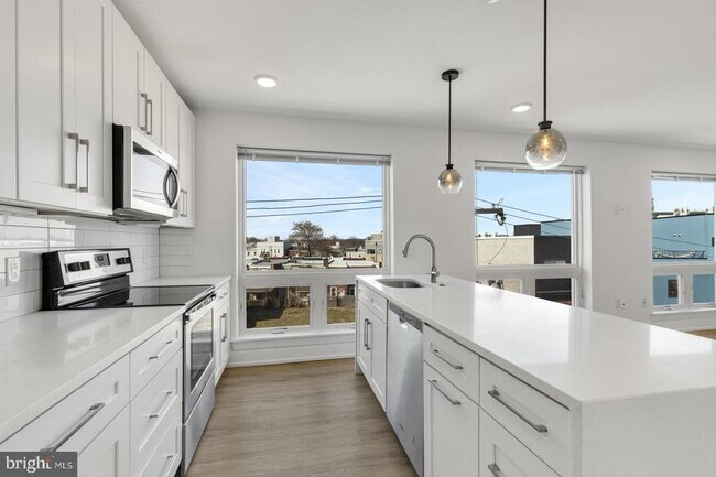 property at 1335 N Marston St
