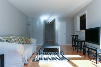 2401 H St NW, Unit 204 in Washington, DC - Building Photo - Building Photo