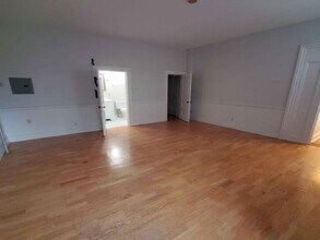 241 Middle Street-Unit -1 in Portsmouth, NH - Building Photo - Building Photo