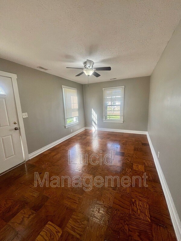 615 Dresden Ave in Louisville, KY - Building Photo - Building Photo