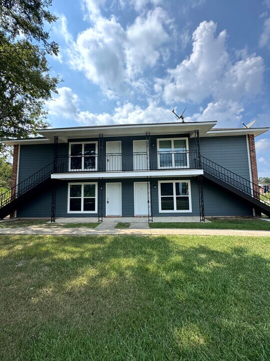 1634 Clear Lake Ave, Unit D in Baton Rouge, LA - Building Photo
