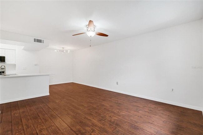 3012 Parkway Blvd in Kissimmee, FL - Foto de edificio - Building Photo