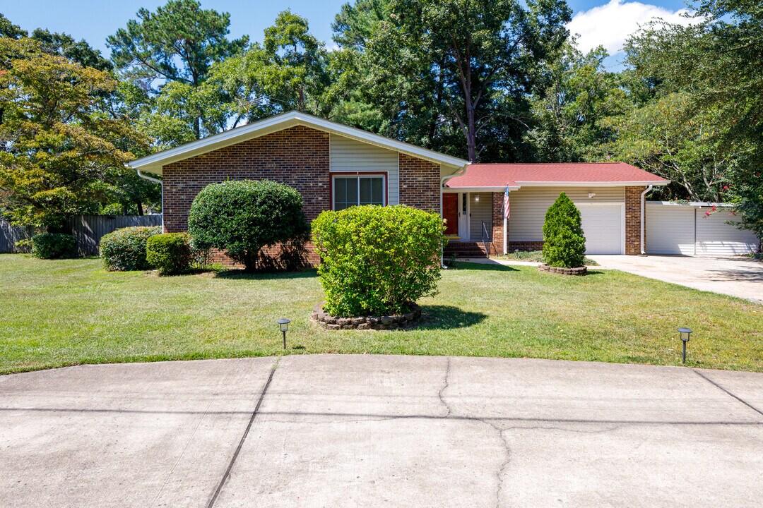 606 Hilliard Dr in Fayetteville, NC - Building Photo