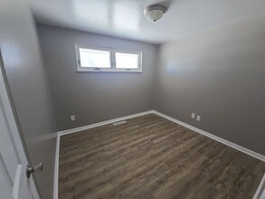 7718 Blackshear Dr in Dayton, OH - Building Photo - Building Photo