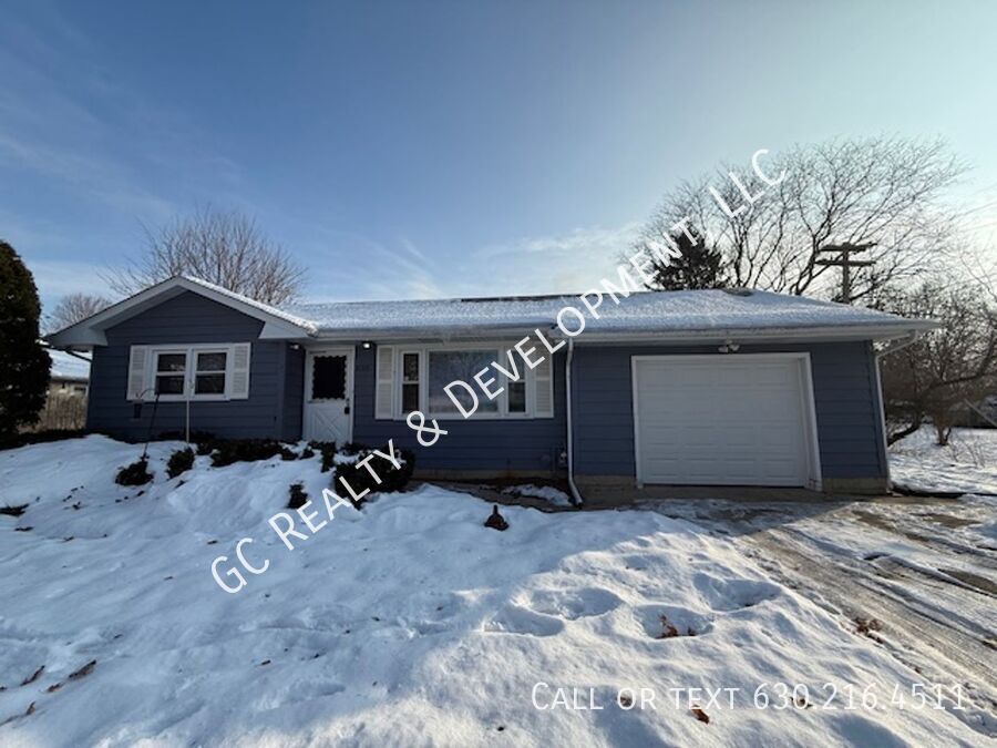 838 Whitlock Ave in Aurora, IL - Building Photo