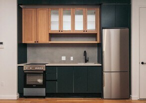 44 Kent St, Unit 590 in Brooklyn, NY - Building Photo