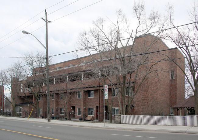 Birch Cliff Co-op in Toronto, ON - Building Photo - Building Photo