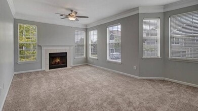 Hamptons at Woodland Pointe in Nashville, TN - Building Photo - Interior Photo