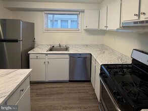 5485 Harpers Farm Rd in Columbia, MD - Building Photo - Building Photo