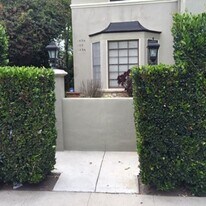 145 S Harper Ave, Unit 145 in Los Angeles, CA - Building Photo