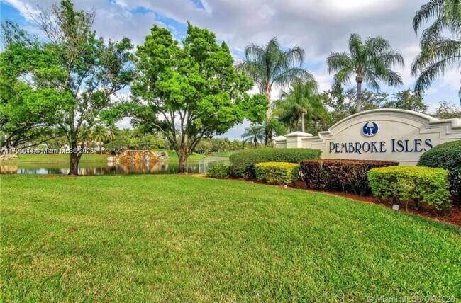 2281 NW 171st Terrace in Pembroke Pines, FL - Building Photo - Building Photo