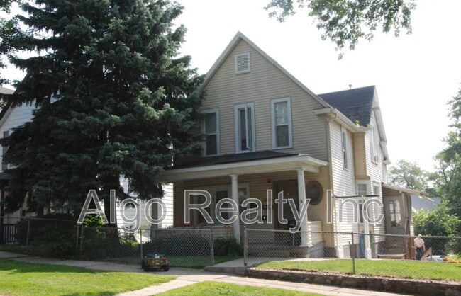 property at 1040 Jessie St