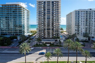 5700 Collins Ave in Miami Beach, FL - Building Photo - Building Photo