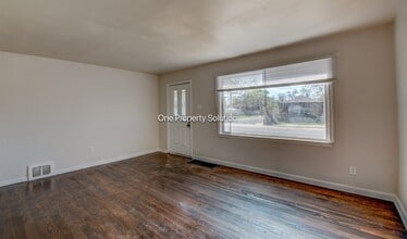 2561 Harrison St in Gary, IN - Building Photo - Building Photo