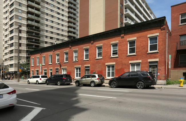 213-219 Kent St in Ottawa, ON - Building Photo - Building Photo