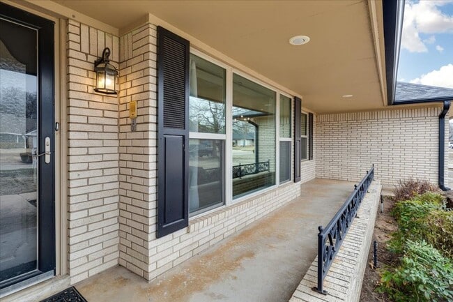 7522 NW Stonegate Dr in Lawton, OK - Building Photo - Building Photo