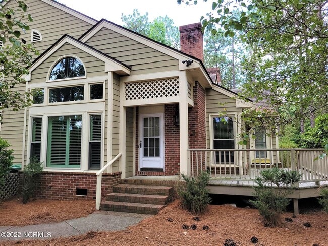301 Hampton Ct in Pinehurst, NC - Building Photo - Building Photo