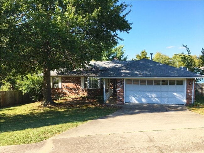 property at 2749 N Wakefield Pl