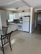 222 Kent M in West Palm Beach, FL - Building Photo - Building Photo