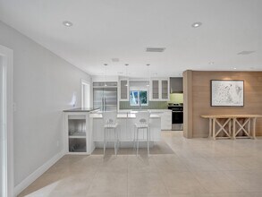 7 Polo Cir in Boca Raton, FL - Foto de edificio - Building Photo