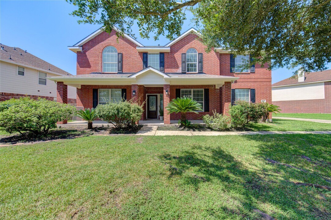 5512 Canyon Bluff Ln in Rosharon, TX - Foto de edificio