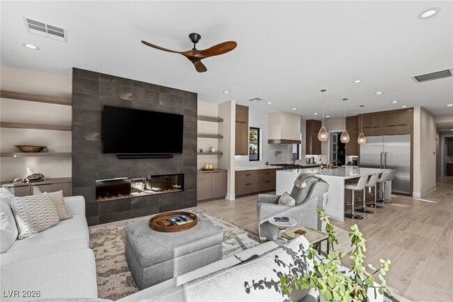 2245 Green Mountain Ct, Unit 2-B-1307 in Las Vegas, NV - Foto de edificio - Building Photo