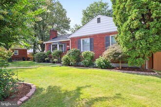 10802 Blossom Ln in Silver Spring, MD - Building Photo - Building Photo