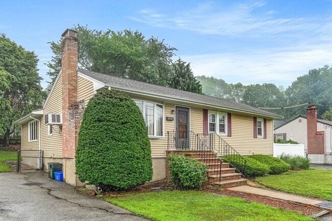11 Boline Pl in Woburn, MA - Building Photo - Building Photo