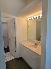 346 Madeira Cir in St. Petersburg, FL - Building Photo - Building Photo