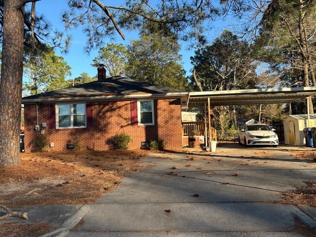 201 Pierce Rd in Kinston, NC - Foto de edificio - Building Photo