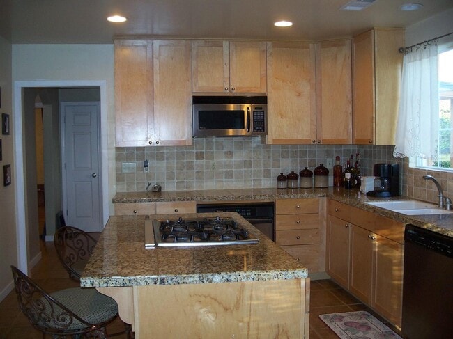 4023 Berdina Rd in Castro Valley, CA - Building Photo - Building Photo