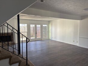 2061 Rexford Rd in Montgomery, AL - Building Photo - Building Photo