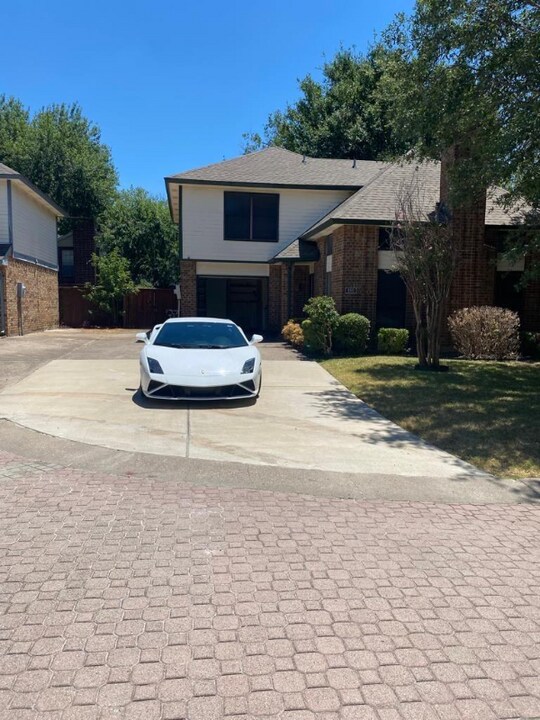 800 Elkhorn Path in Irving, TX - Building Photo