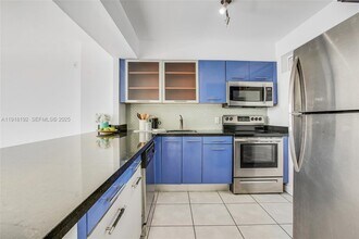 650 NE 64th St in Miami, FL - Foto de edificio - Building Photo