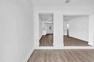 1845 Sherman St in Hollywood, FL - Foto de edificio - Building Photo