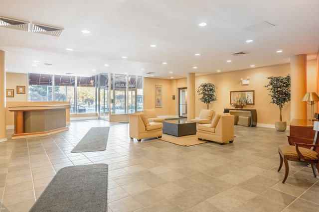 property at 5200 S Ellis Ave