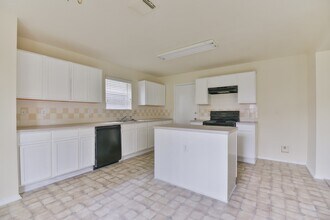 5719 Clerkenwell Dr in Houston, TX - Building Photo - Building Photo
