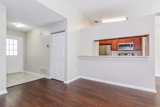 4059 Forecast Dr in Brandon, FL - Foto de edificio - Building Photo